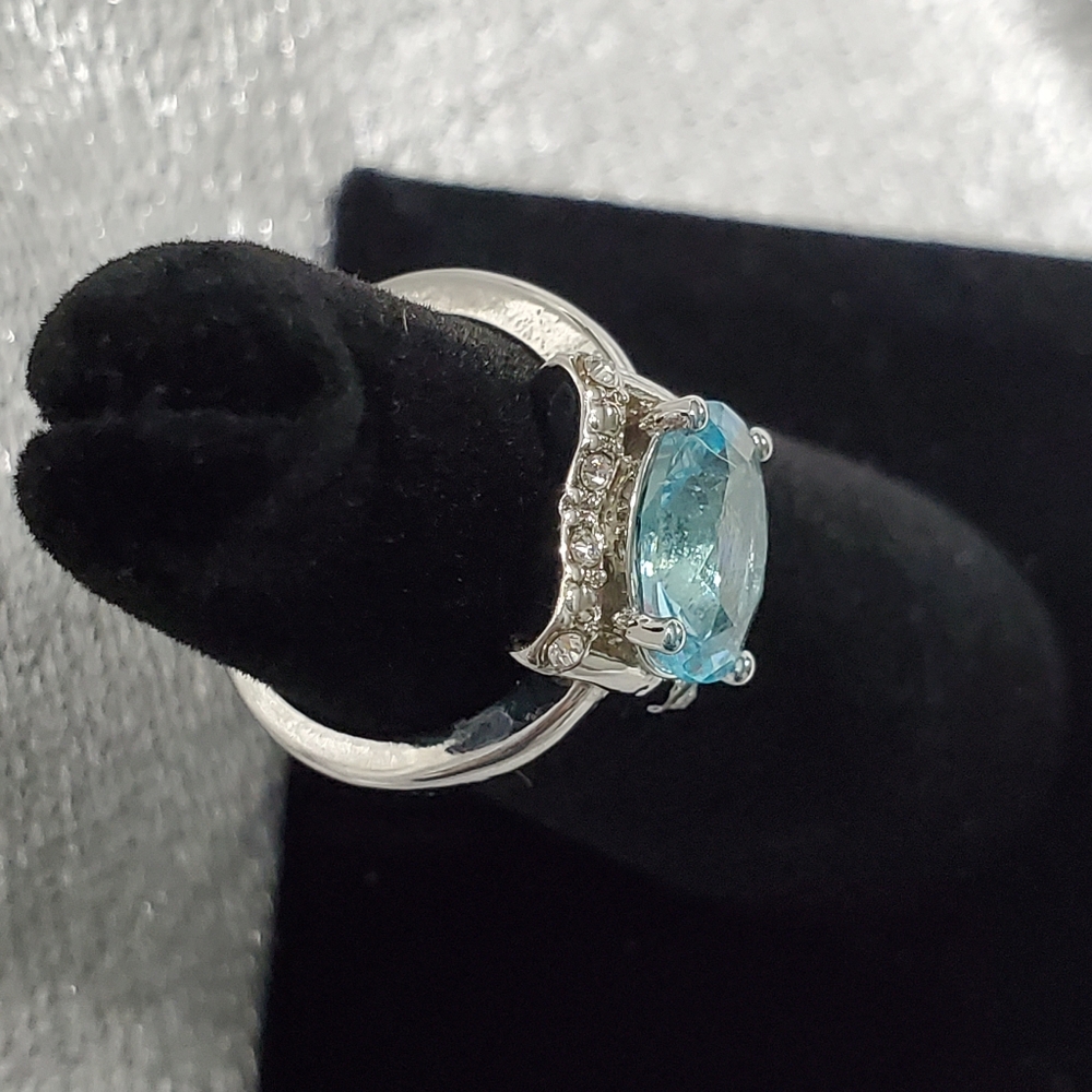 Ring - Picture 3 of 3